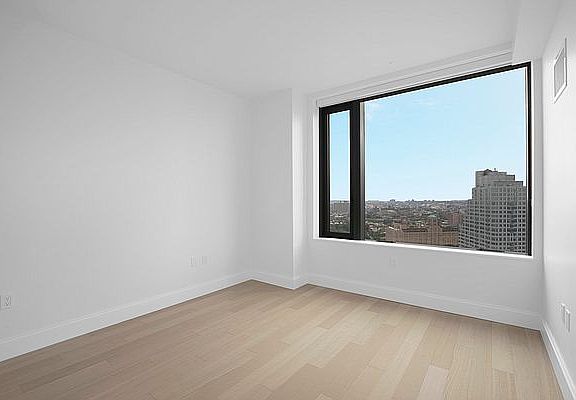 5th image of 10 City Pt APT 29F