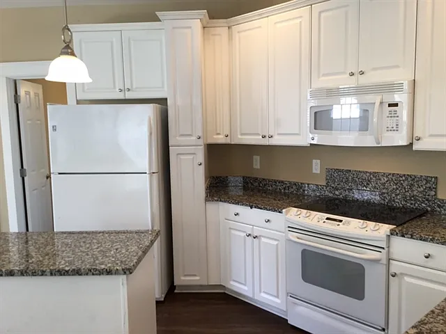 1304 Carol Oaks Dr — Photo 11