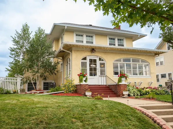 210 N 7th St, Marshalltown, IA 50158
