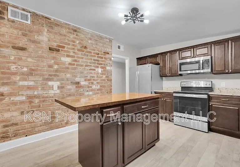 117 Windsor Rd — Photo 28