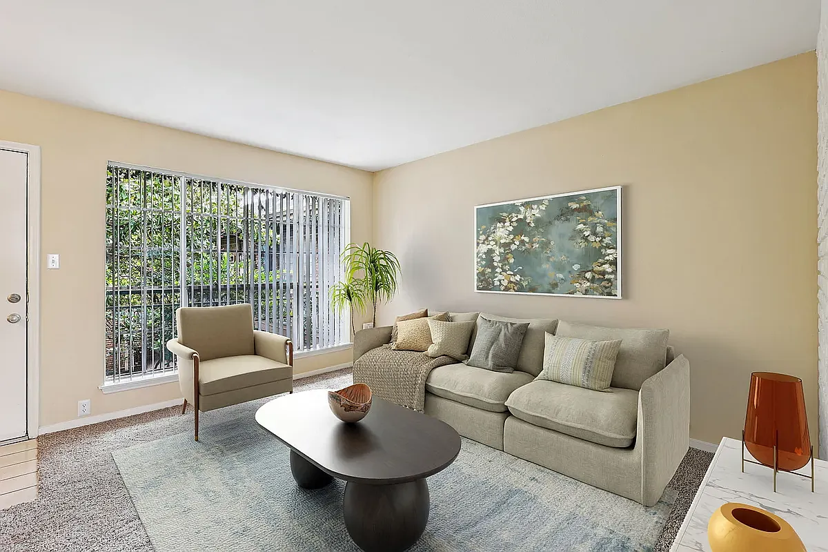Tanglewood Place — Photo 2
