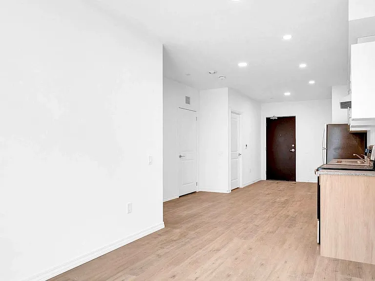 181 Elmira Rd S #418 — Photo 12