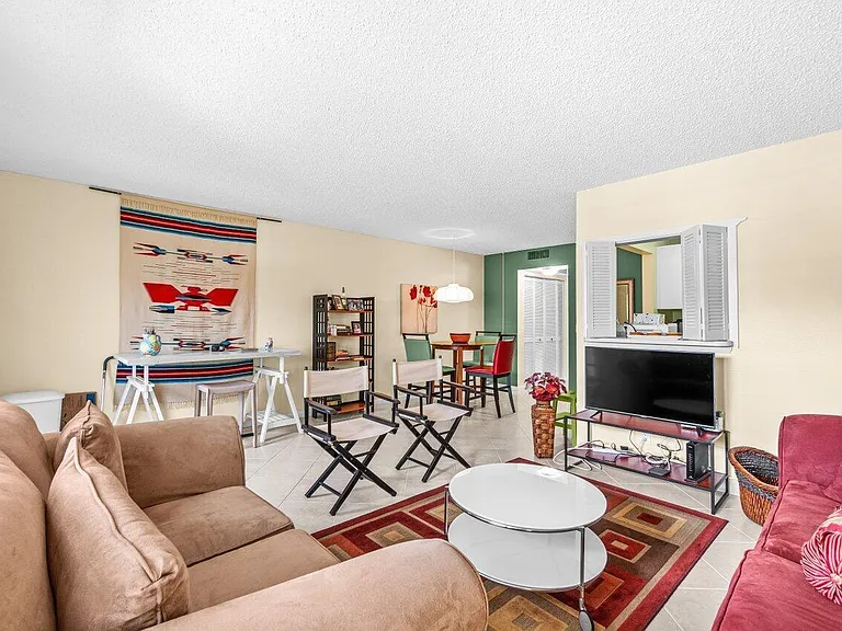 68 Suffolk Dr #68-B — Photo 8