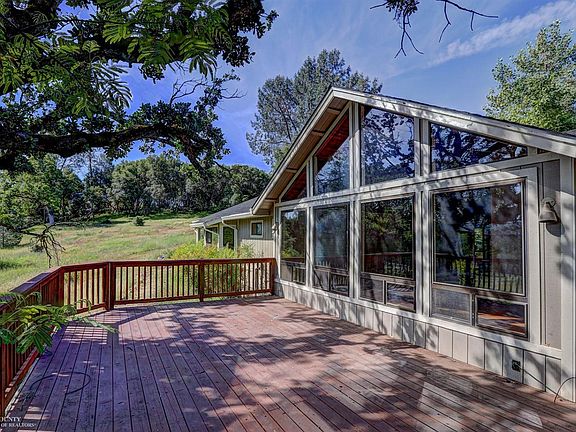 4th image of 22050 Cottage Hill Dr