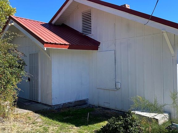 3rd image of 700 Stanford St