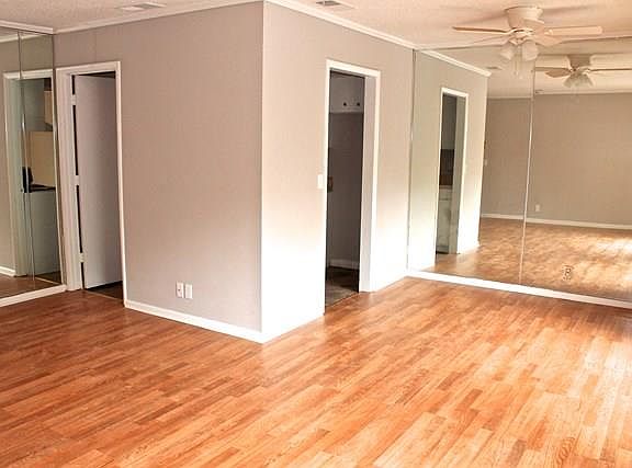 4th image of 800 Mallery St APT 54