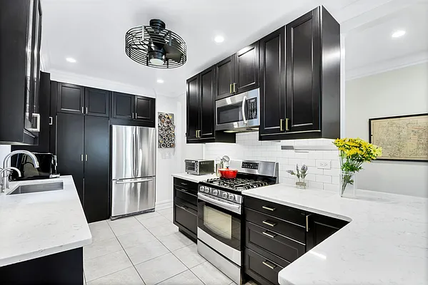 Sold by Corcoran | media 21