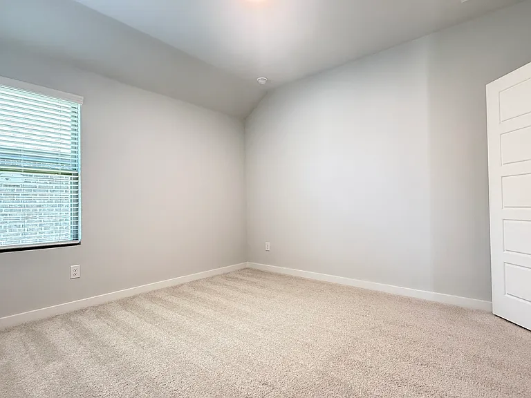 1911 Sandpiper Way — Photo 14