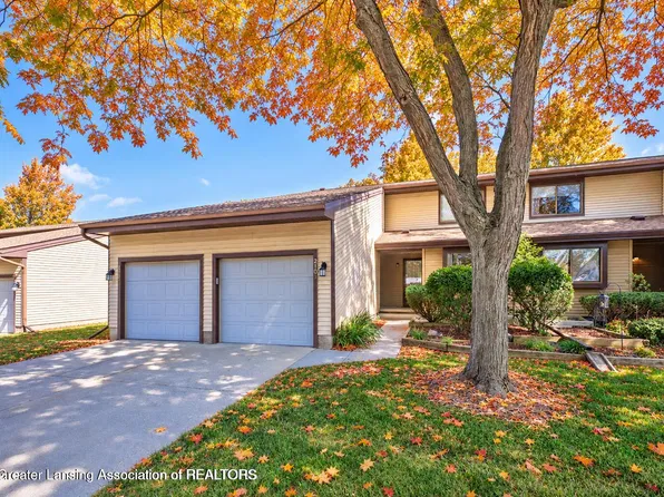 2101 E Provincial House Dr, Lansing, MI 48910