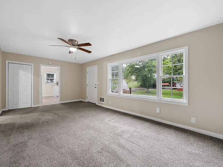 443 Gary Hills Dr — Photo 1