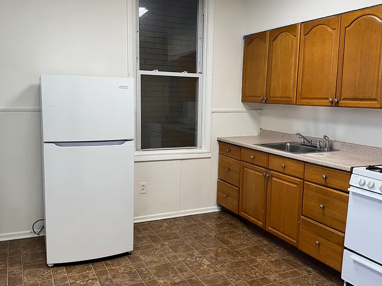 308 Clarendon St #2 — Photo 5