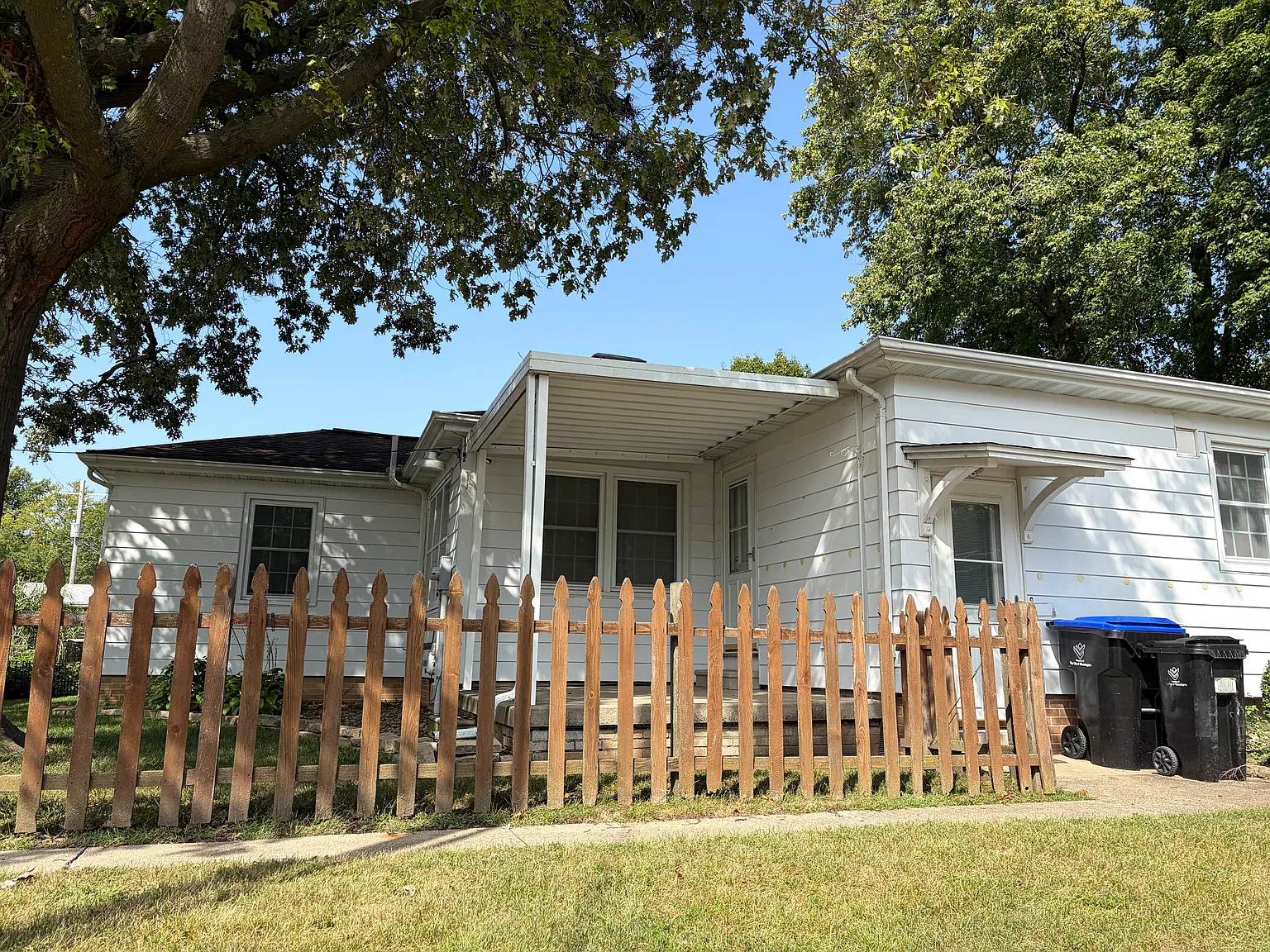 3 bed, 1600 sqft, $2,000 — Photo 2