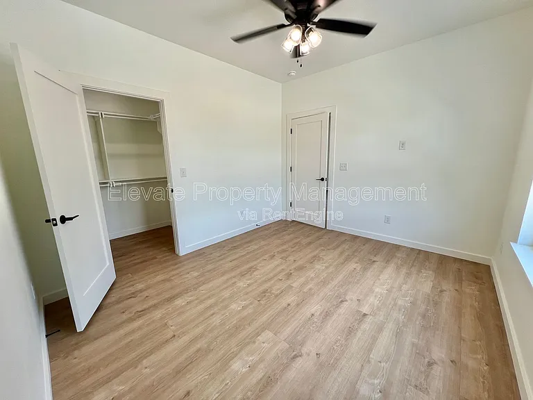 216 E Hurd St #200 — Photo 14