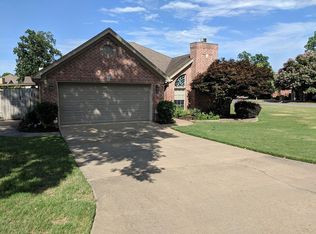 94 Fontenay Dr, Maumelle, AR 72113
