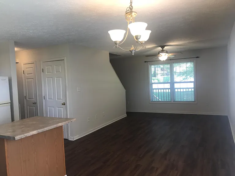 2660 Gilbert St SE — Photo 6