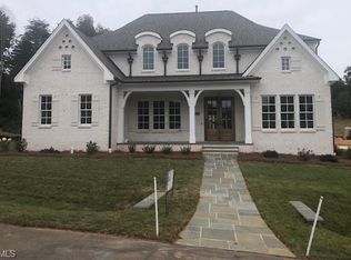 3826 Pinewood Lake Dr, Winston Salem, NC 27106