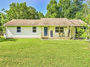 6969 Primrose Rd, Grantville, GA 30220