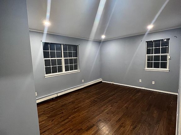 2nd image of 211 Mill River Rd Floor 1