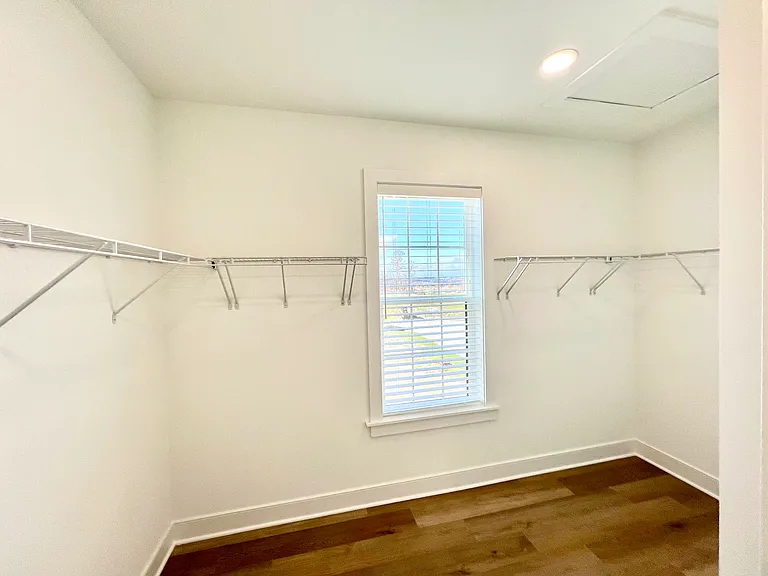 401 Cranford Way — Photo 18