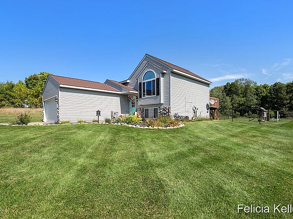 2nd image of 15088 Branch Ct NE