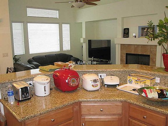 4th image of 7417 Fountain Crest Ave