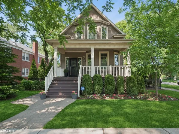 2723 Prairie Ave, Evanston, IL 60201