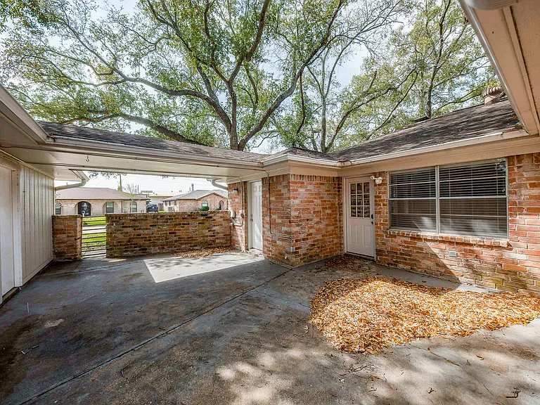 451 Gentilly Dr — Photo 30