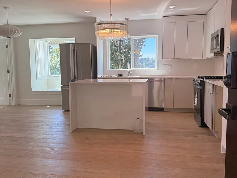 20214 NE 18th Pl #B — Photo 20