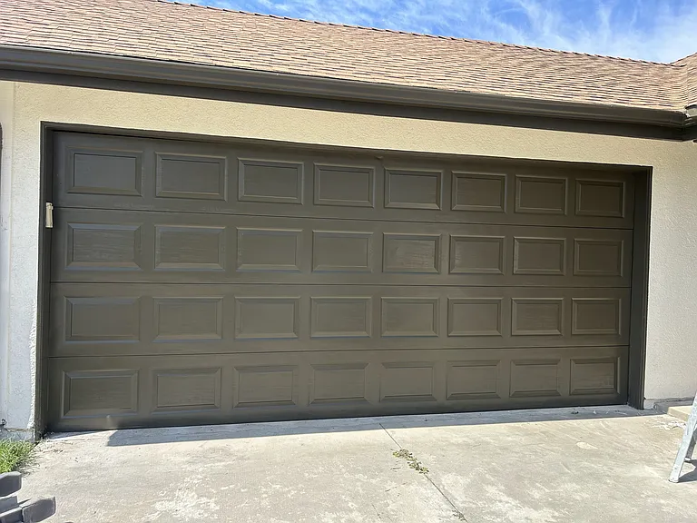 403 Bridlewood Ln — Photo 2