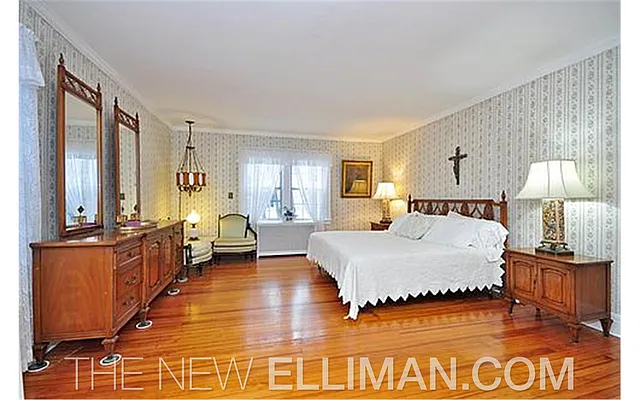 Sold by Douglas Elliman | media 8