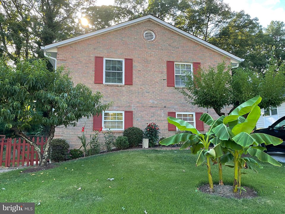 1st image of 12512 Oakwood Dr