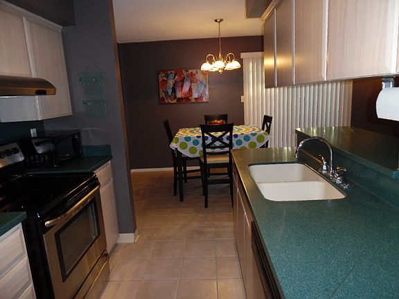 3rd image of 8715 Starcrest Dr