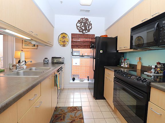3rd image of 1210 Chicago Ave APT 609