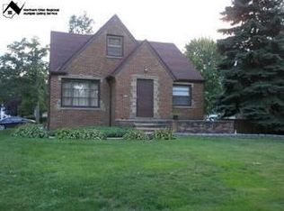 366 E 271st St, Euclid, OH