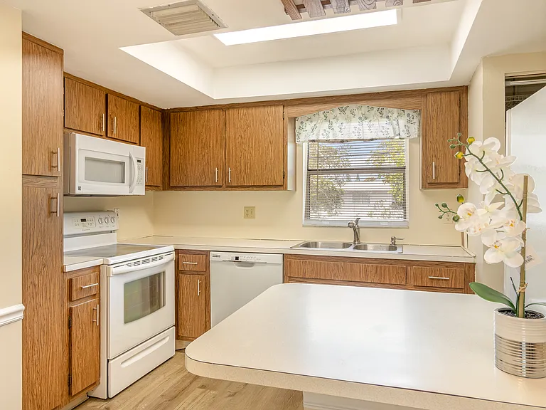 3135 Shady Dell Ln — Photo 17