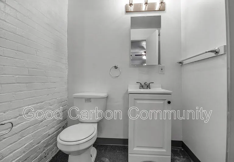 2641 Spring St #15 — Photo 10