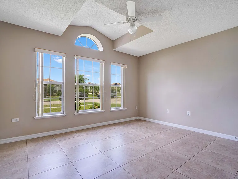 1845 Corner Meadow Cir — Photo 14