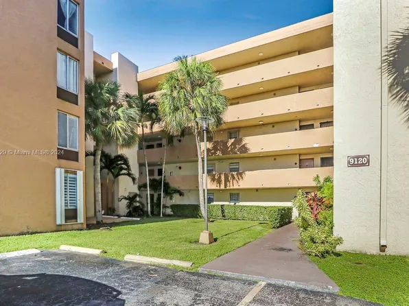 9120 Fontainebleau Blvd APT 203, Miami, FL 33172
