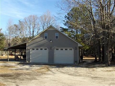Detached Garage