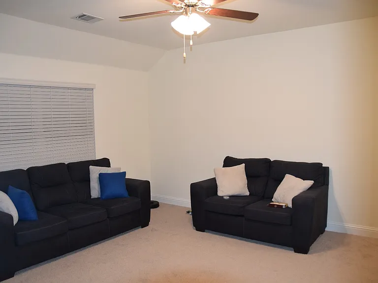 414 Parkford Dr — Photo 25
