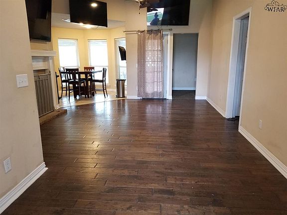 3rd image of 5153 Royalwood Dr