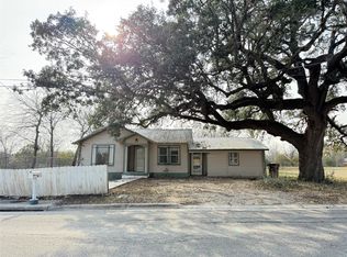 1109 Pecos St, Lockhart, TX 78644