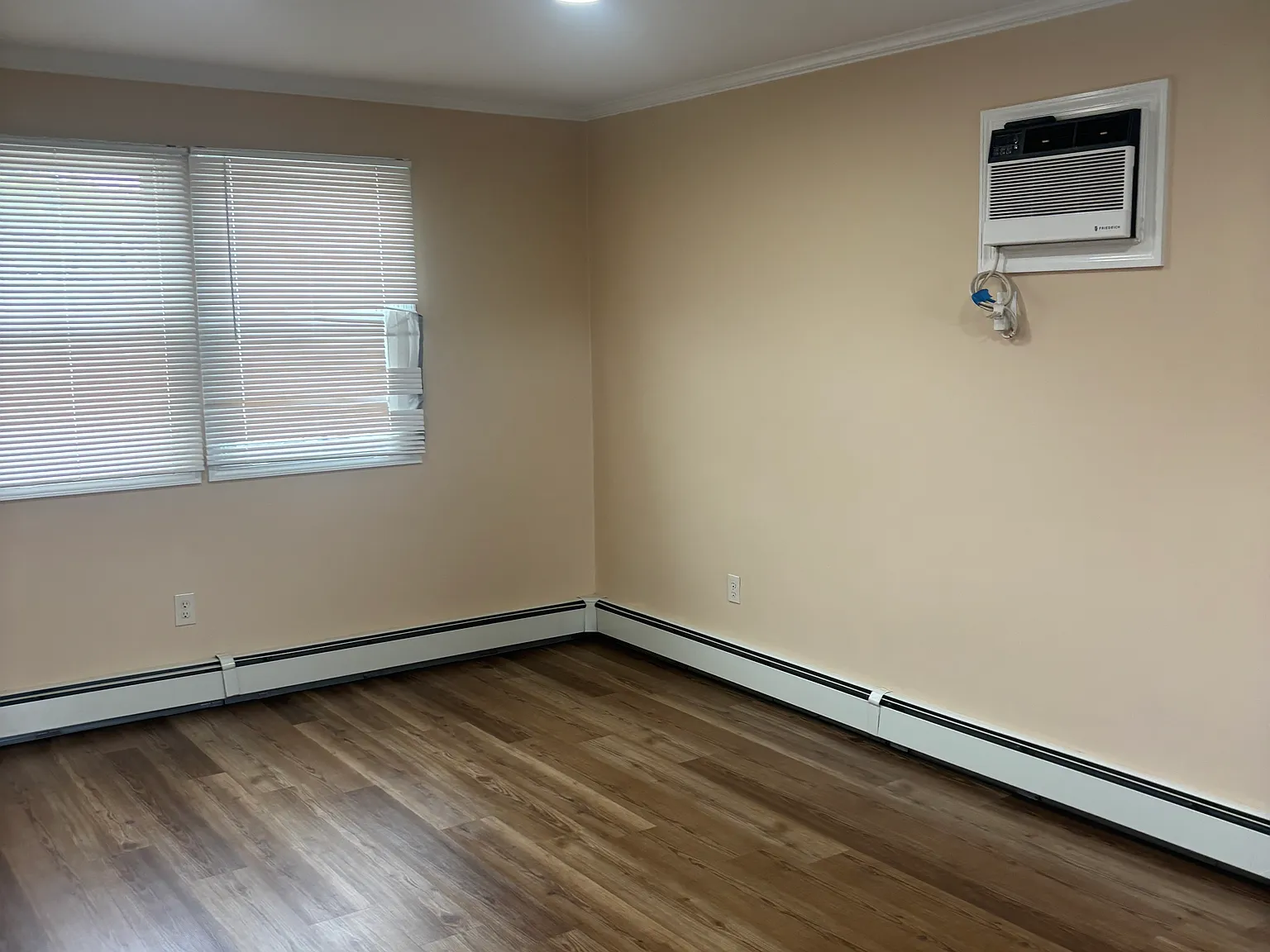 3 bed, 1600 sqft, $3,475 — Photo 3