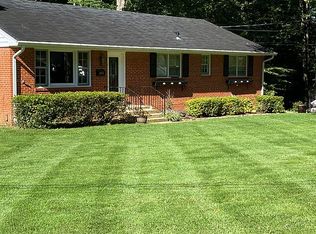 5673 Ravenel Ln, Springfield, VA 22151