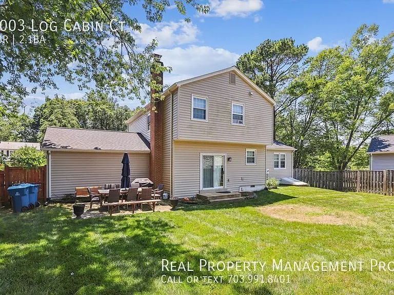 8003 Log Cabin Ct — Photo 2