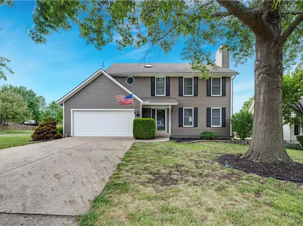 15776 Horton Ct, Overland Park, KS 66223