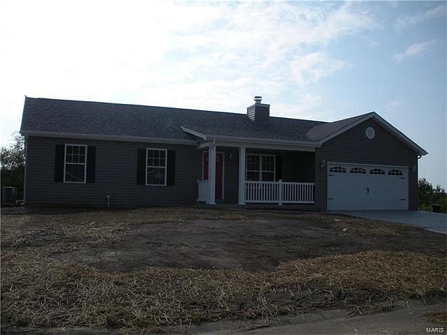 2nd image of 80 Cuivre River Dr