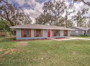 910 N Ferrell St, Plant City, FL 33563