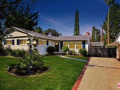 13511 Delano St, Van Nuys, CA, 91401