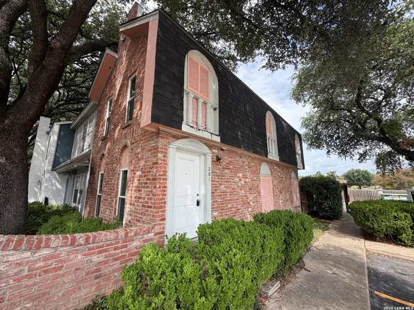2811 Woodbury #201, San Antonio, TX 78217